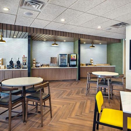 Fairfield By Marriott Inn & Suites Gravenhurst Muskoka Exterior photo