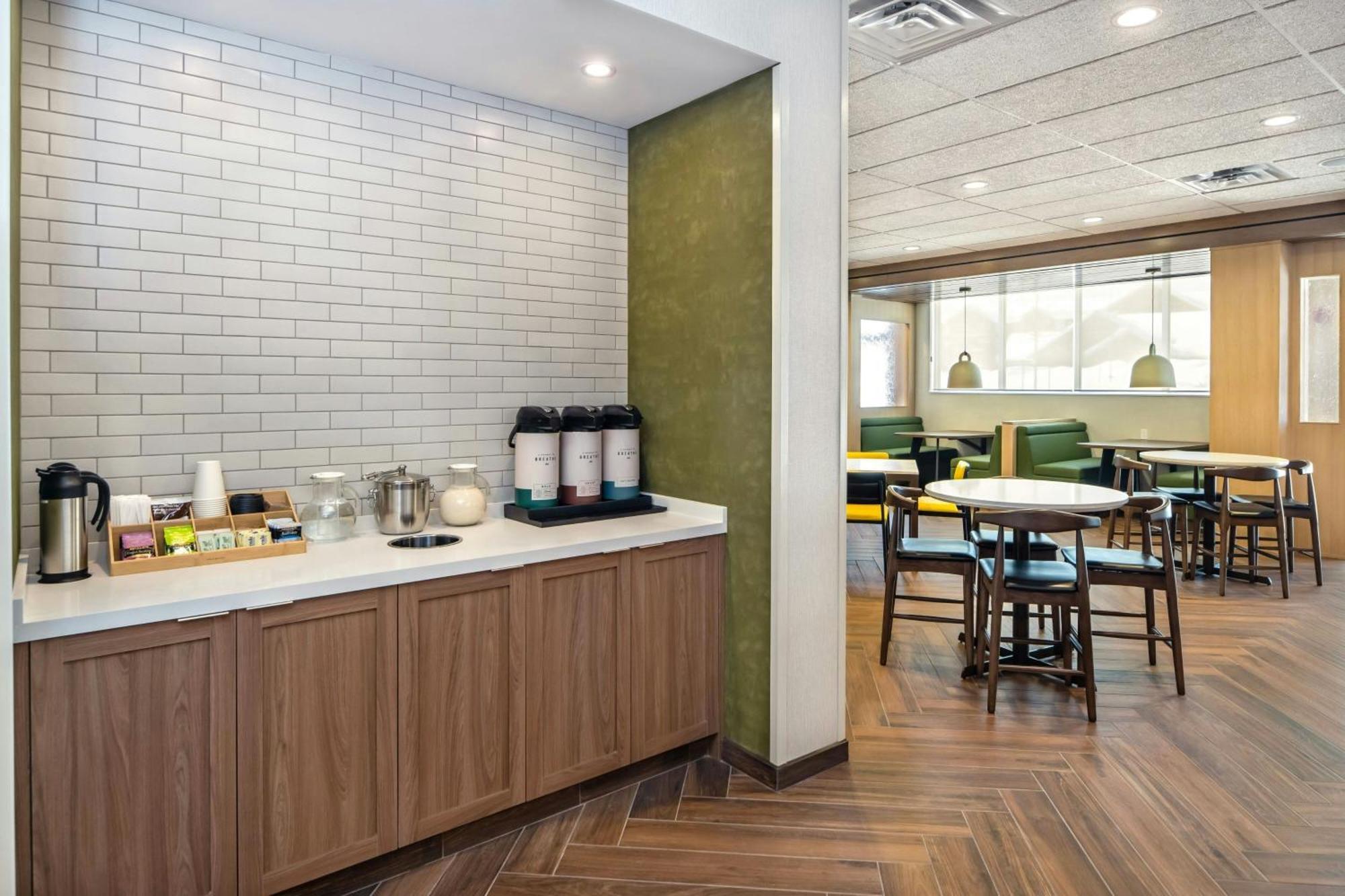 Fairfield By Marriott Inn & Suites Gravenhurst Muskoka Exterior photo