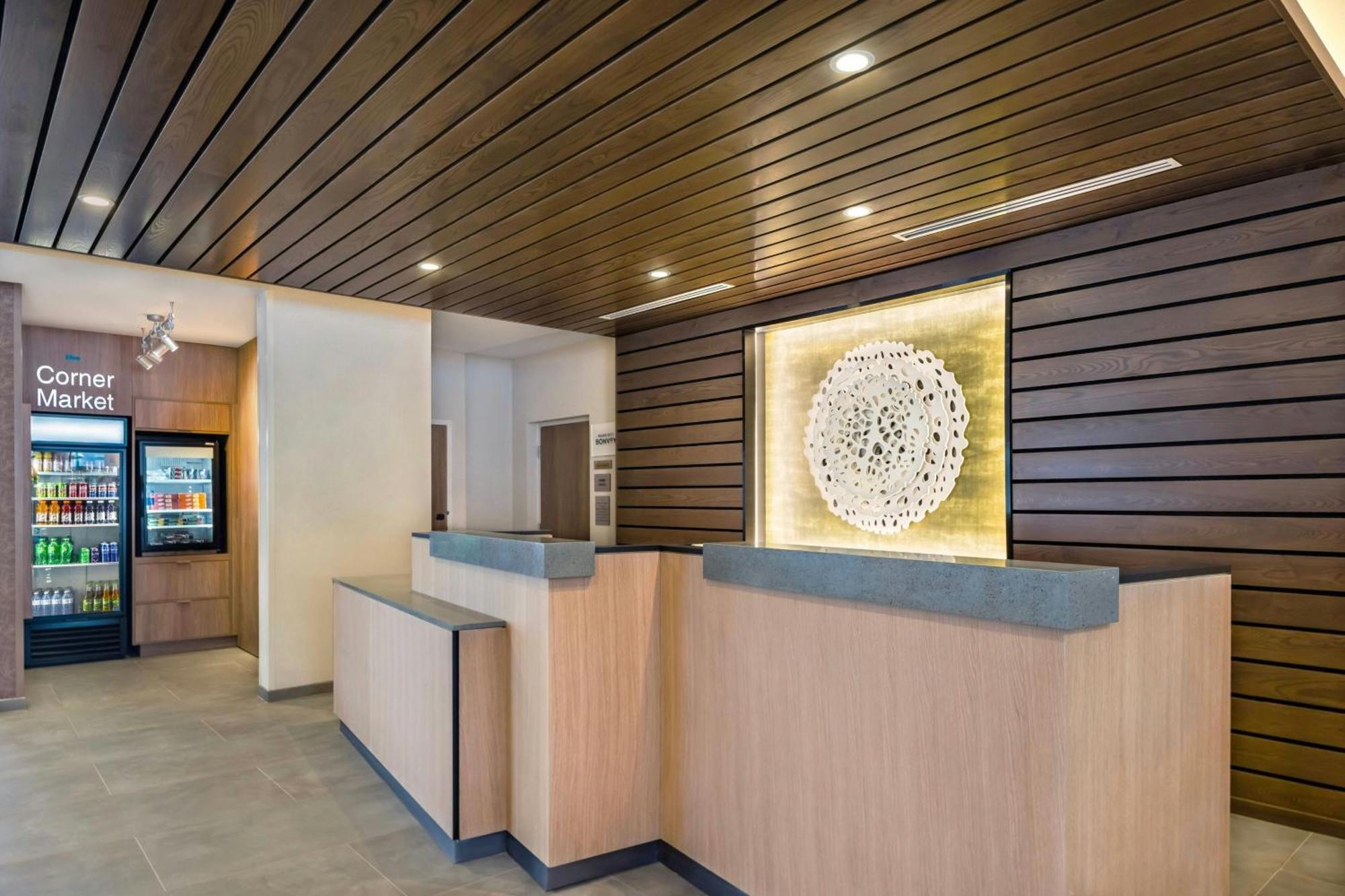 Fairfield By Marriott Inn & Suites Gravenhurst Muskoka Exterior photo